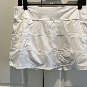 Lululemon white tennis skort. Size 8 tall. Great condition!